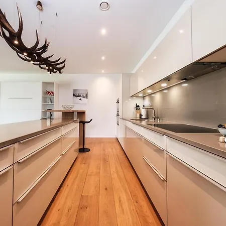 Luxury For 4 With Panorama Terrace & 5-star Access * Davos