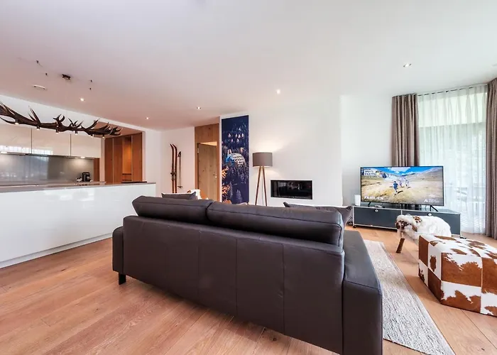 Luxury Davos Apt For 4 With Panorama Terrace & 5-Star Hotel Spa Access
