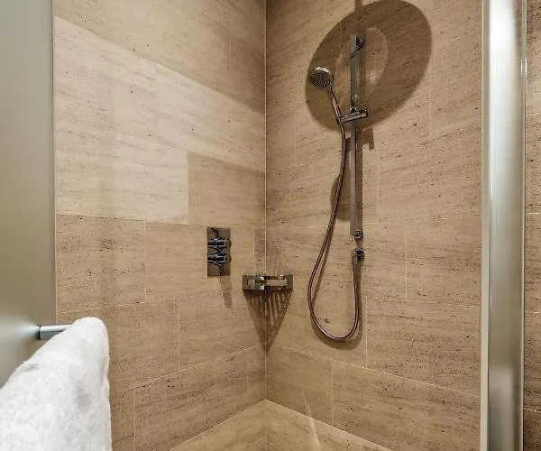 Apartament Luxury Davos Apt For 4 With Panorama Terrace & 5-Star Hotel Spa Access Davos