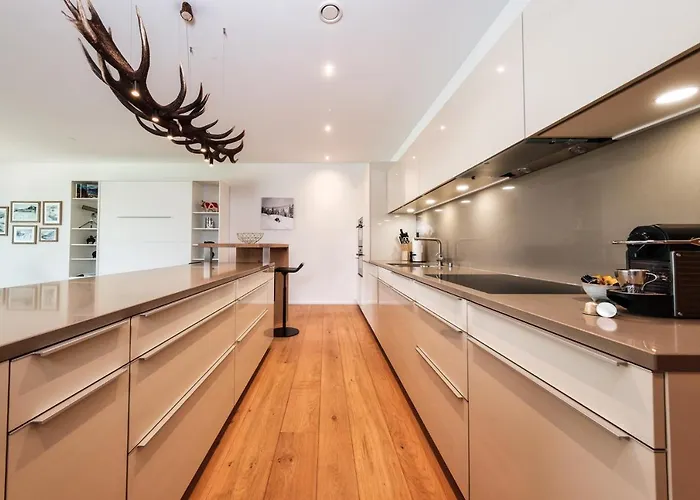 Luxury Davos Apt For 4 With Panorama Terrace & 5-Star Hotel Spa Access * Davos