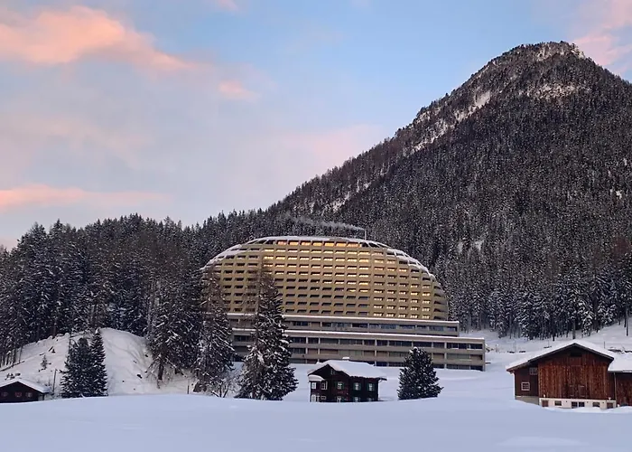 Luxury Davos Apt For 4 With Panorama Terrace & 5-Star Hotel Spa Access
