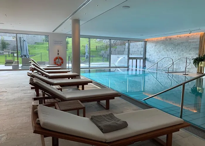 Luxury Davos Apt For 4 With Panorama Terrace & 5-Star Hotel Spa Access