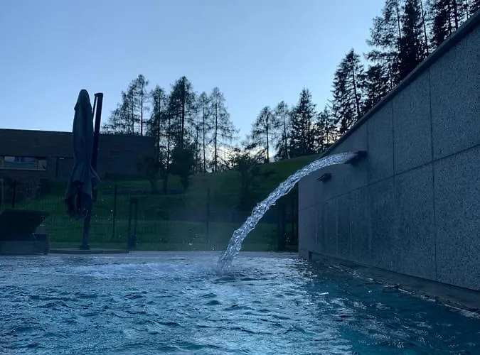 Luxury Davos Apt For 4 With Panorama Terrace & 5-Star Hotel Spa Access 다보스