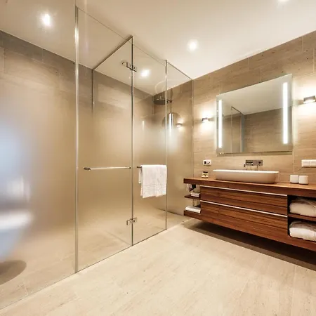 Luxury For 4 With Panorama Terrace & 5-star Access Lägenhet
